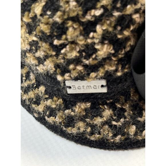 Betmar Cloche Hat One Size New York Willow Knit Boucle Bucket Flower Black Brown - Picture 5 of 9